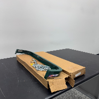 Heavy-Duty Green Metal Bracket image 0